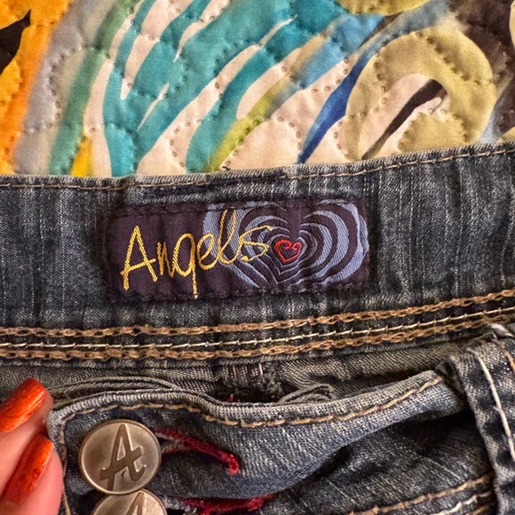 Angel Capris - Picture 1 of 3
